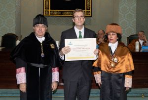 Premio Extraordinario de Doctorado Eduardo Martínez de Rioja